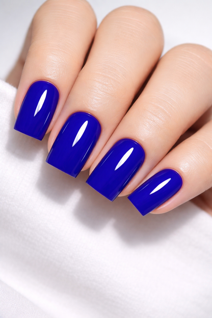 Bleu Élégance – Carré Court | Prêt-à-Porter | La Plume de Stella